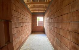 Casa Valea Ghinzii, 200 mp, 10 arii teren 