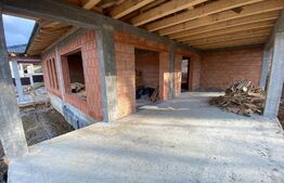 Casa Valea Ghinzii, 200 mp, 10 arii teren 