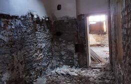 Apartament la casa si curte interioara in inima orasului