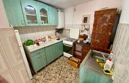 Curte cu 2 case de vănzare, în Năsăud într-o zonă liniștită