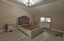 Casa modernă cu 5 camere și 10 ari de teren, Unirea