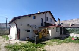Casa 5 camere,3 bai,150mp,decomandata,P+M,2 garaje,12 km de Bistrita