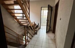 Casa in zona centrala cu 2 garaje