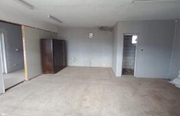 Casa -Cladire in apropire de Luk Oil, DN17 la 10 km de Bistrita