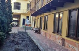 Doua cladiri in zona centrala, pretabil pentru birouri - spatii -apartamente