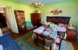 Casă cu 4 camere, anexe și 17 arii de teren la 20 km de oraș 