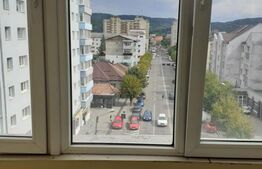 Apartament 2 camere, 60 mp, balcon, zona Andrei Muresanu 