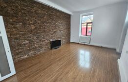 Casa de vanzare in centru orasului ideal ca si spatiu comercial