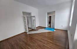 Casa de vanzare in centru orasului ideal ca si spatiu comercial