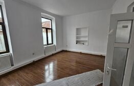 Casa de vanzare in centru orasului ideal ca si spatiu comercial