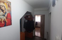 Apartament 2 camere, zona Decebal , cu scara interioara