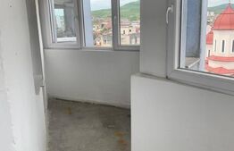 Apartament 4 camere, 87 mp, decomandat, 2 bai, zona Crinilor