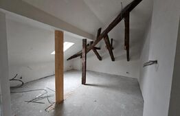 Apartament 4 camere, 115 mp, decomandat, zona Central