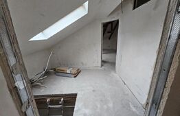 Apartament 4 camere, 115 mp, decomandat, zona Central