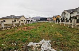 Casa modernă cu 5 camere și 10 ari de teren, Unirea