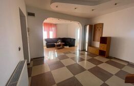 Apartament 4 camere, scara interioara, 100mp, zona Stefan cel Mare