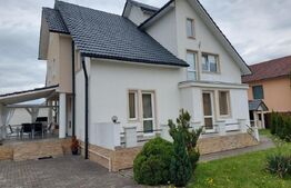 Casa spatioasa, pe teren de 680 mp, zona Centura