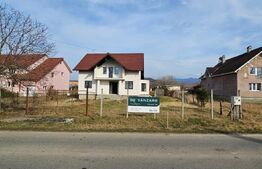 Casă în zona Jelna pe 2409 mp de teren. 