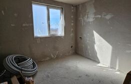 Casă în zona Jelna pe 2409 mp de teren. 