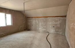 Casă în zona Jelna pe 2409 mp de teren. 