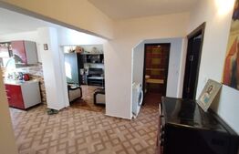 Apartament 4 camere,decomandat, zona Cr Vivu