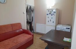 Apartament la casa, 2 camere zona centrala