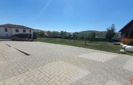 Casa 220mp, 3 dormitoare, curte 15 ari! 