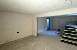 Casă modernă și spațioasă, 364mp, construită în 2020