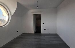 Casă modernă și spațioasă, 364mp, construită în 2020