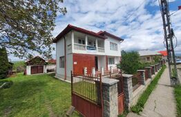 Casa 6 camere, 266 metri patrati, 25 de ari de teren, Josenii Bargaului