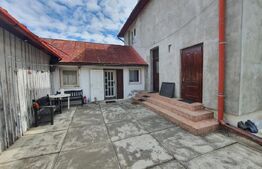 Casa 6 camere, 266 metri patrati, 25 de ari de teren, Josenii Bargaului