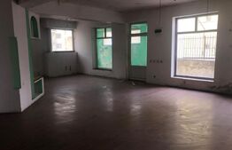 Cladire de vanzare, cu iesire la 2 strazi, in Bistrita, cca 750 mp utili