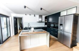 Casa cu 4 camere, amplasata pe 3200mp. 