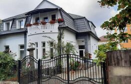 Casa cu două apartamente și garaj în zona 0 a Bistriței - 240mp utili 734mpTEREN