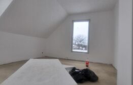 Casa de 3 dormitoare in zona rurala. 15km de oras. 