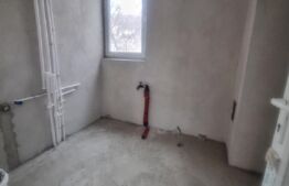 Casa de 3 dormitoare in zona rurala. 15km de oras. 