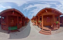 Afacere la cheie, 18 casute de vacanta, zona de agrement Baile Figa