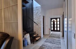 Casa 4 camere, 160mp, zona Unirea 