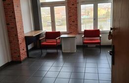 Spatii Birouri cu parcare. Zona de Jos a orasului. 