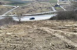 Teren intravilan 1.525 mp – Valea Jelnei, aproape de Bistrita, negociabil