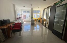 Spatiu comercial de vanzare 48 mp 2 bai 