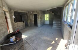 Casa P+M de aprox.140 mp, cu 10 ari livada de pomi si 1,5ari de gradina in Nepos 