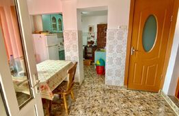 Curte cu 2 case de vănzare, în Năsăud într-o zonă liniștită