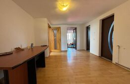 Apartament la casa 78mp,  zona Calea Moldovei