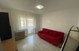 Apartament cu 2 camere, decomandat, zona Stefan Cel Mare