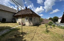 Teren podul Jelnei 3306 mp + casa veche