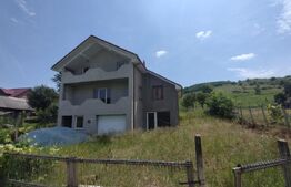 Casa 4 camere,180mp,2 nivele,garaj,700mp teren,comuna Sintereag