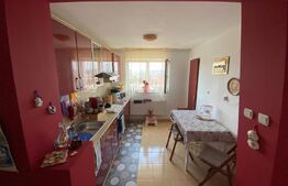 Apartament cu 3 camere, 81 mp, decomandat, zona Han