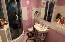 Apartament cu 3 camere, 81 mp, decomandat, zona Han