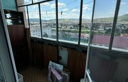 Apartament 4 camere etaj 7/10 lift si loc de parcare